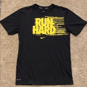 Nike “Run Hard” T-Shirt MENS small - nikerunning